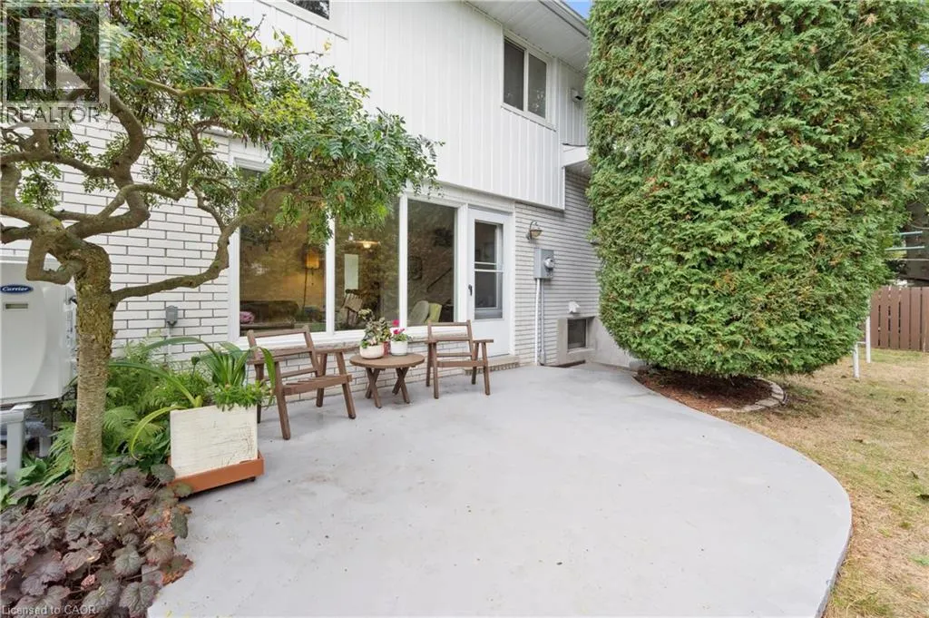 18 SIMPSON Avenue