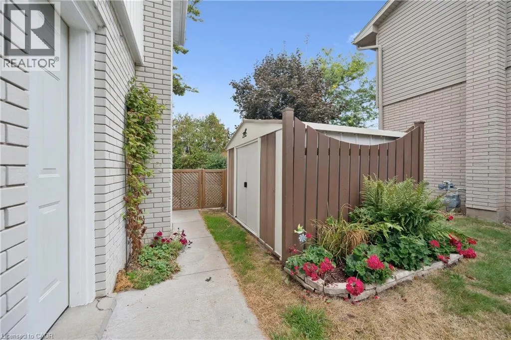 18 SIMPSON Avenue