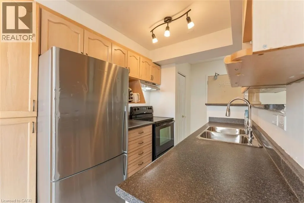 851 QUEENSTON Drive Unit# 802, #802