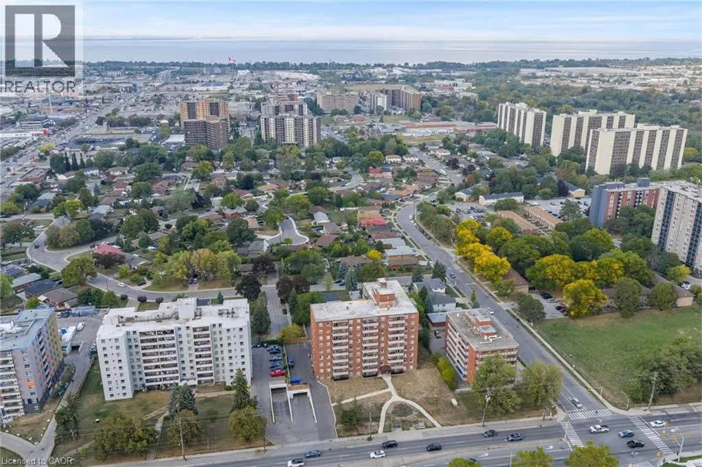851 QUEENSTON Drive Unit# 802, #802