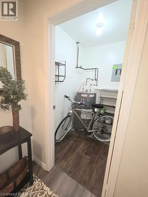 60 DONLY Drive S Unit# 101, #101