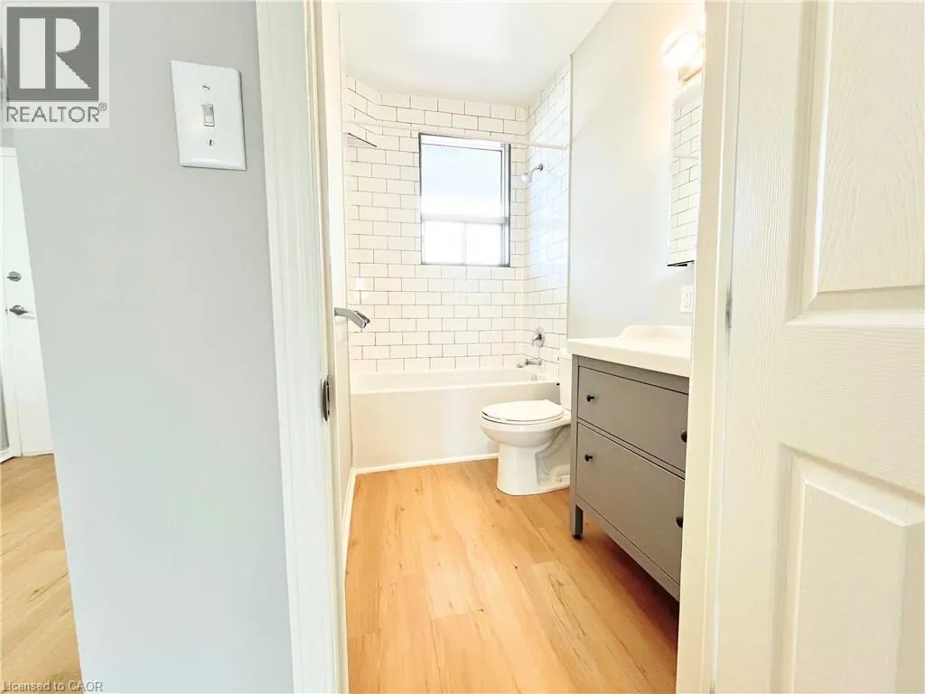 121 PARK Street S Unit# 5, #5