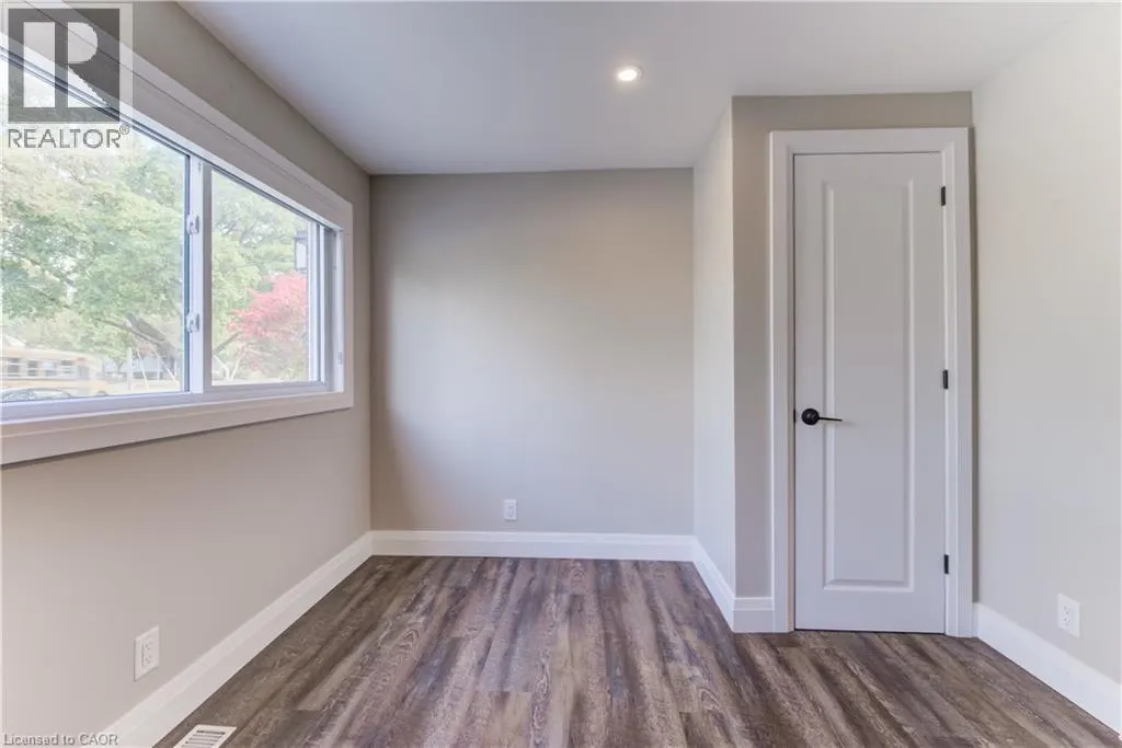 294 ROSEMOUNT Drive Unit# B, #B
