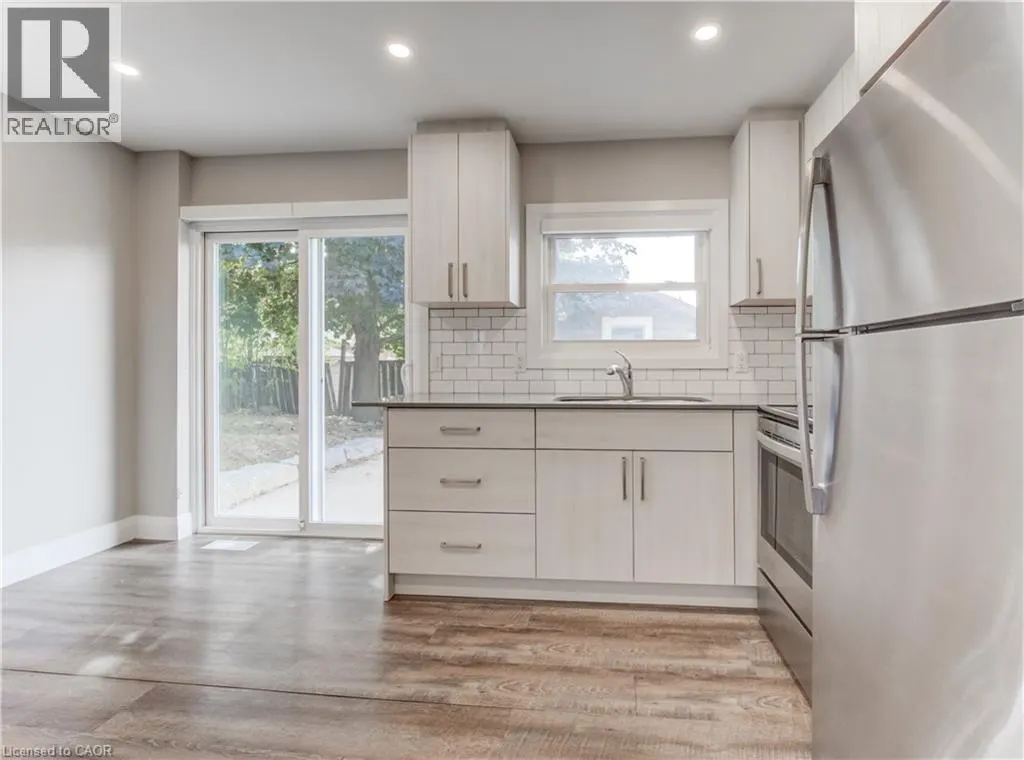 294 ROSEMOUNT Drive Unit# B, #B