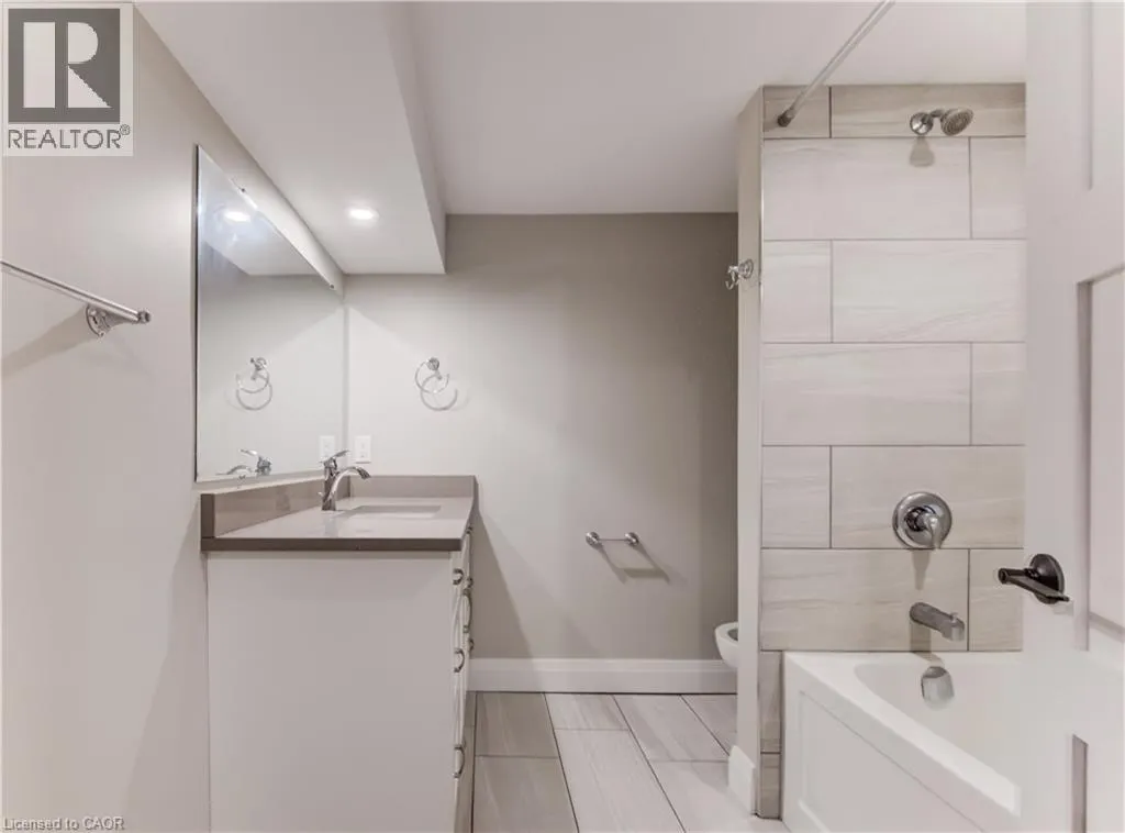 294 ROSEMOUNT Drive Unit# B, #B