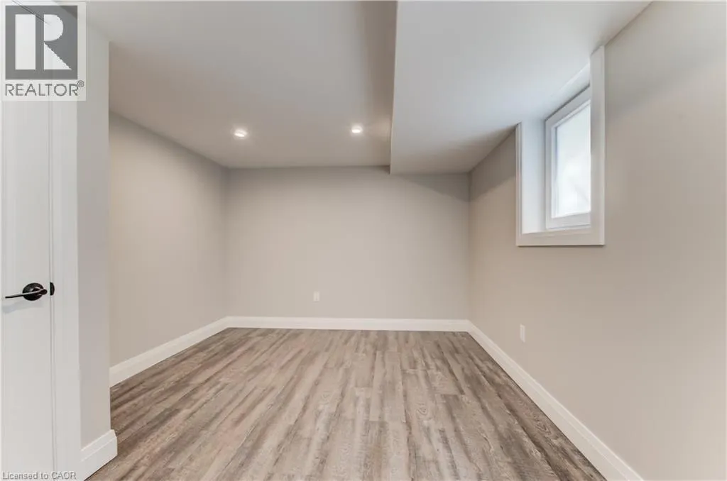 294 ROSEMOUNT Drive Unit# B, #B