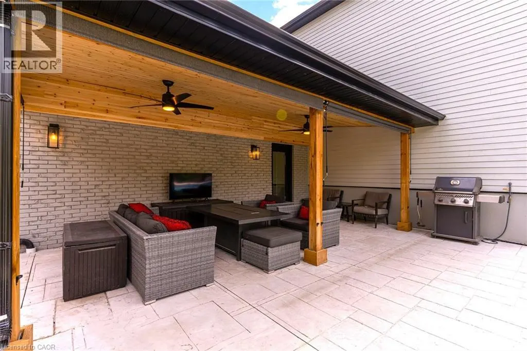 5199 BROUGHTON Crescent