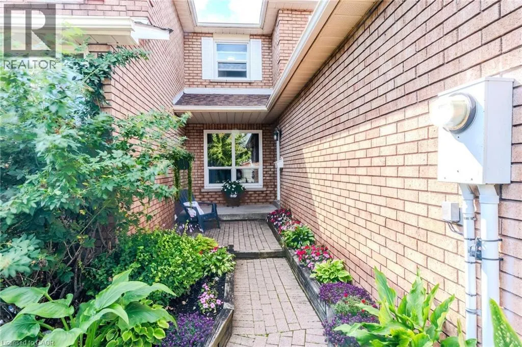 1237 BLACKBURN Drive