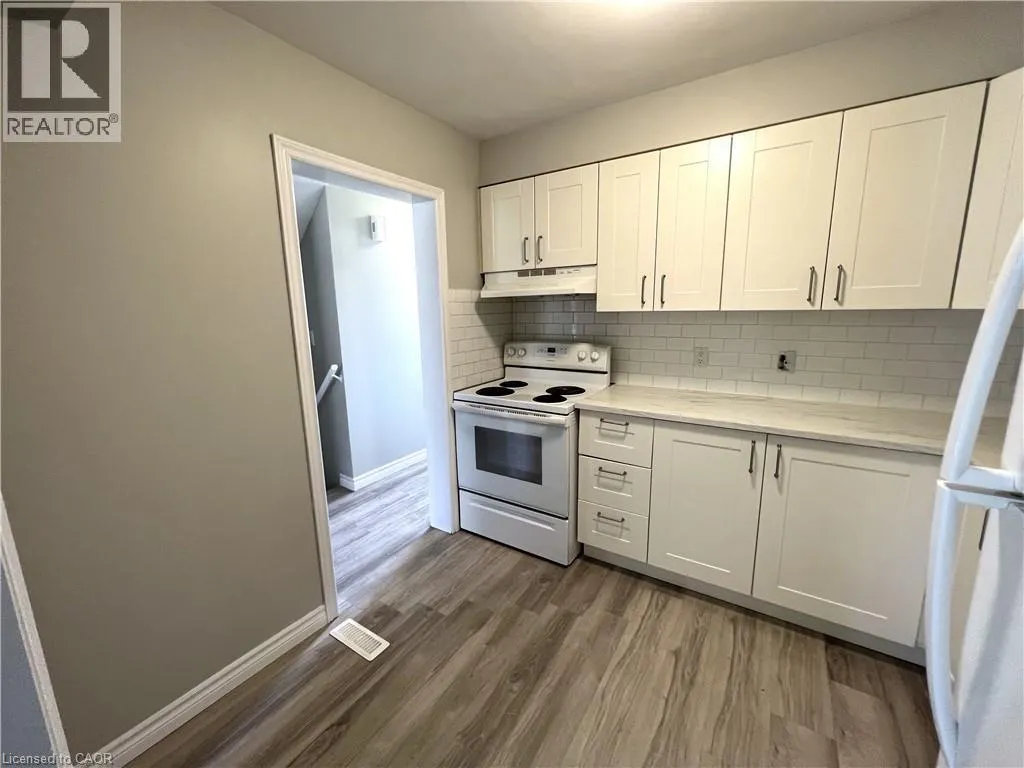 125 SEKURA Crescent Unit# 21, #21