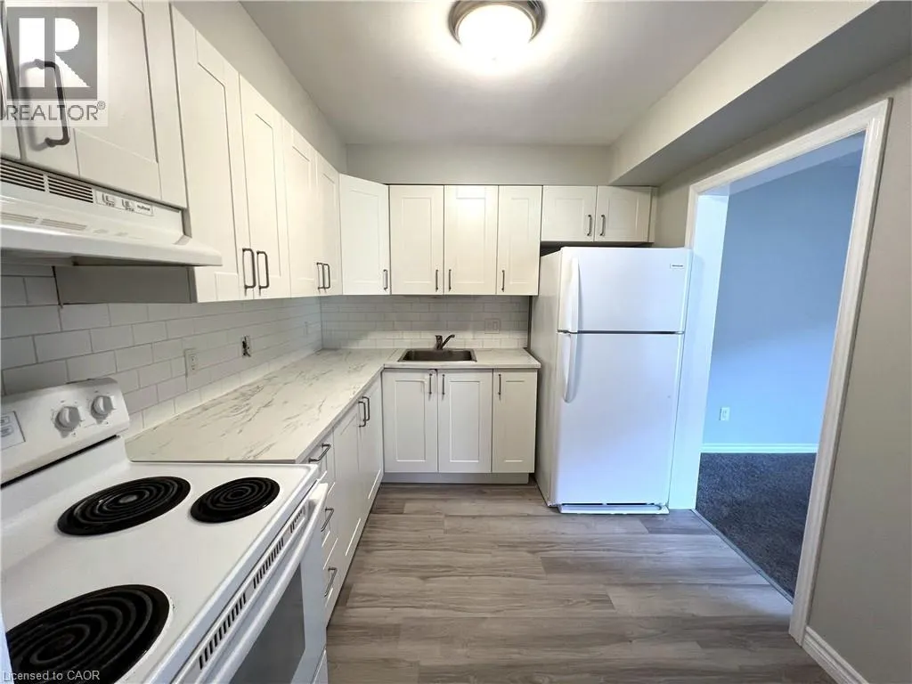 125 SEKURA Crescent Unit# 21, #21