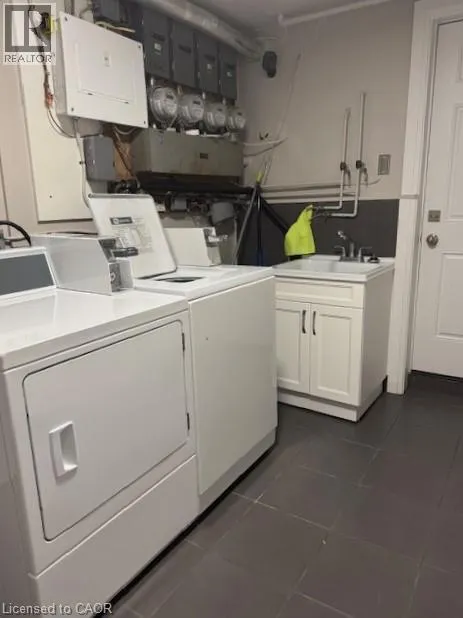 106 CHANDLER Drive Unit# 1, #1