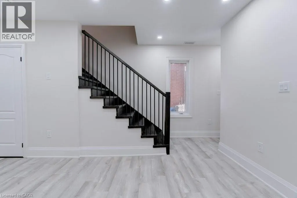 38 EAST 16TH Street