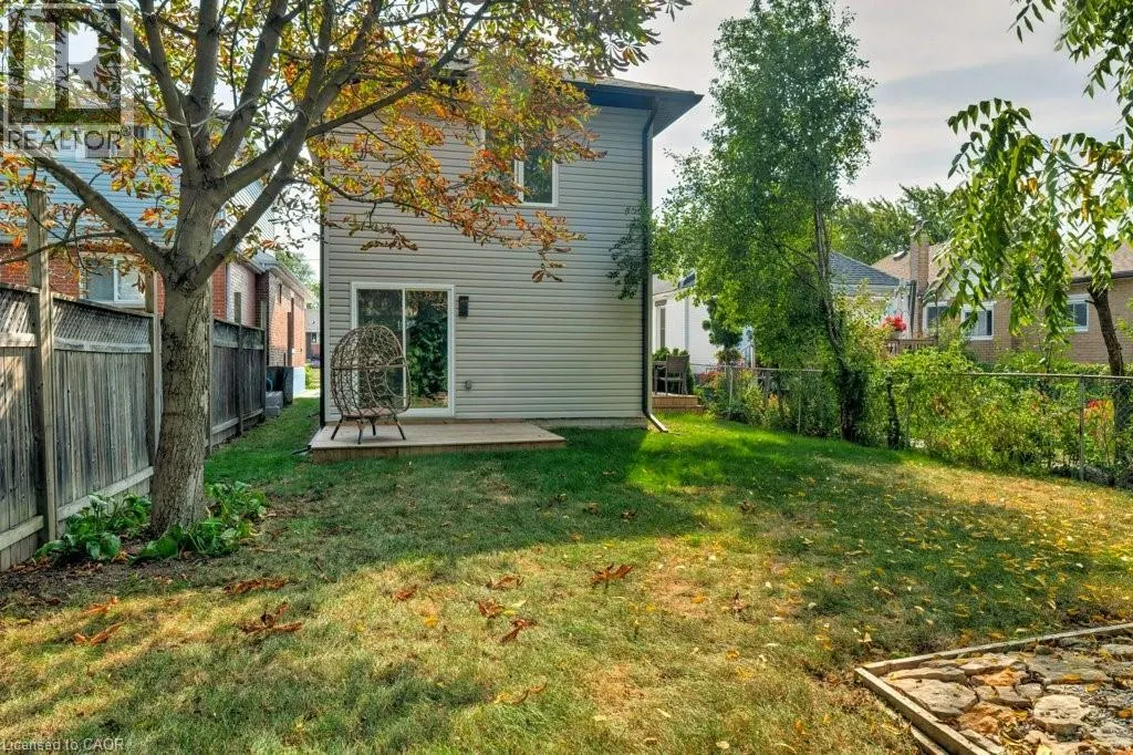 38 EAST 16TH Street