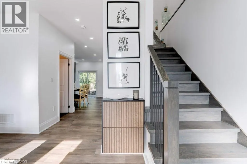 38 EAST 16TH Street