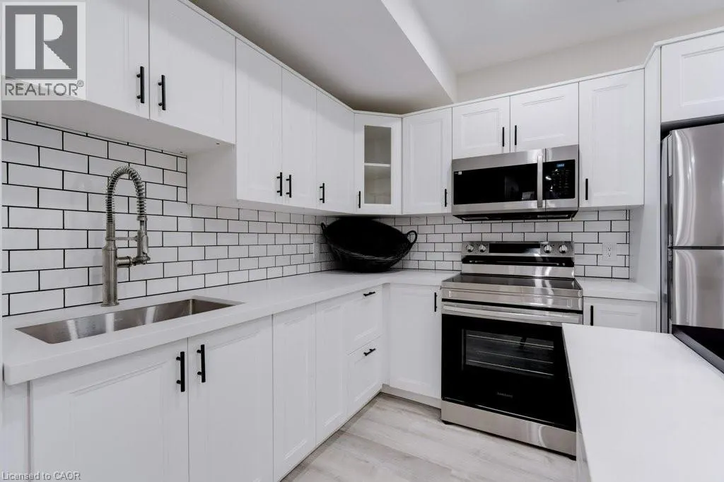 38 EAST 16TH Street