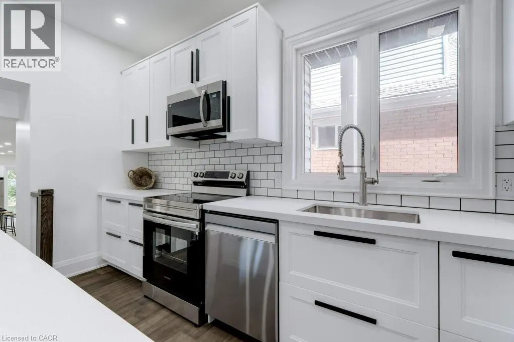 38 EAST 16TH Street
