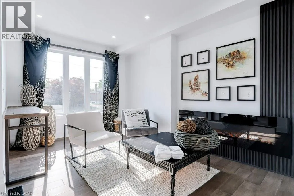 38 EAST 16TH Street