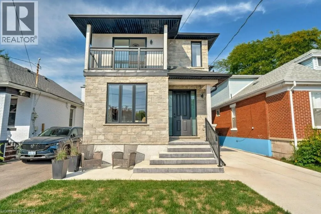 38 EAST 16TH Street