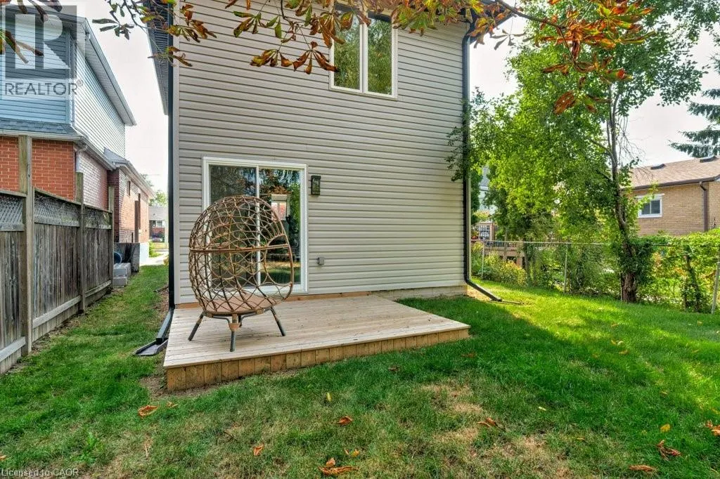 38 EAST 16TH Street