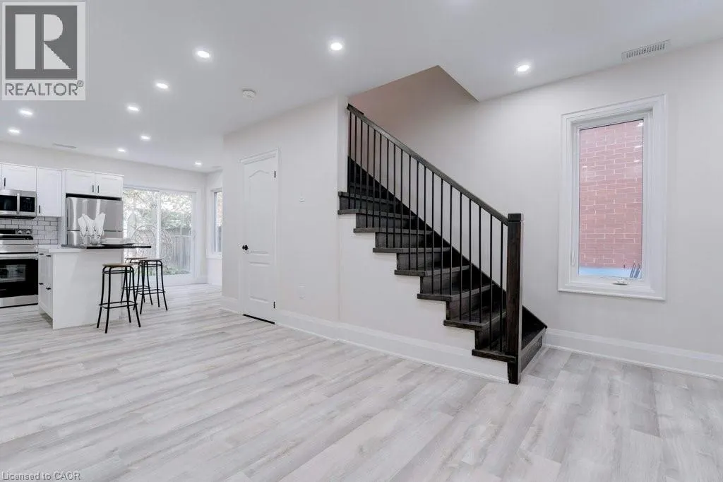 38 EAST 16TH Street