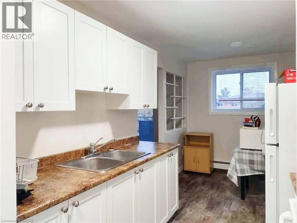 527 PARKSIDE Drive Unit# 12, #12