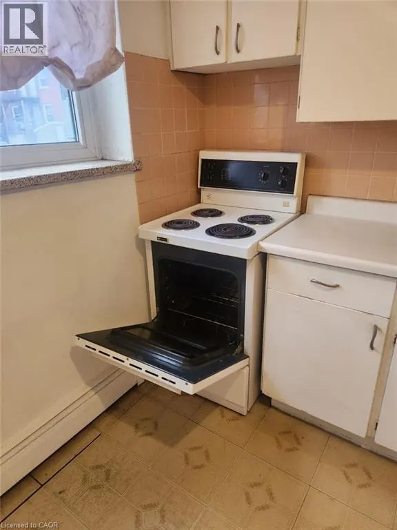 12 WESTMOUNT Road W Unit# 12, #12