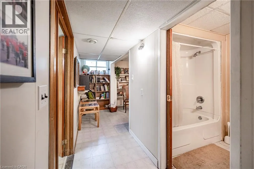 557 STILLWATER Crescent