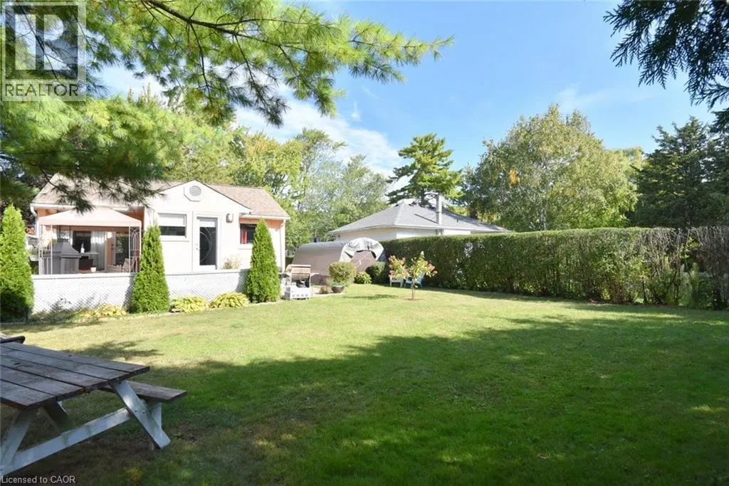 26 HEYWOOD Avenue