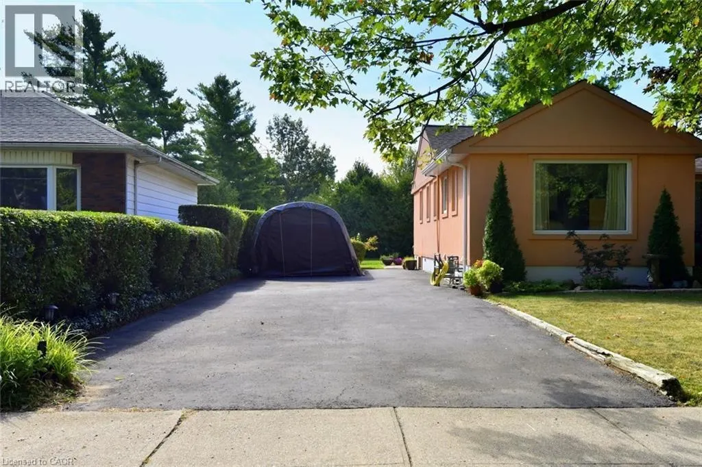 26 HEYWOOD Avenue
