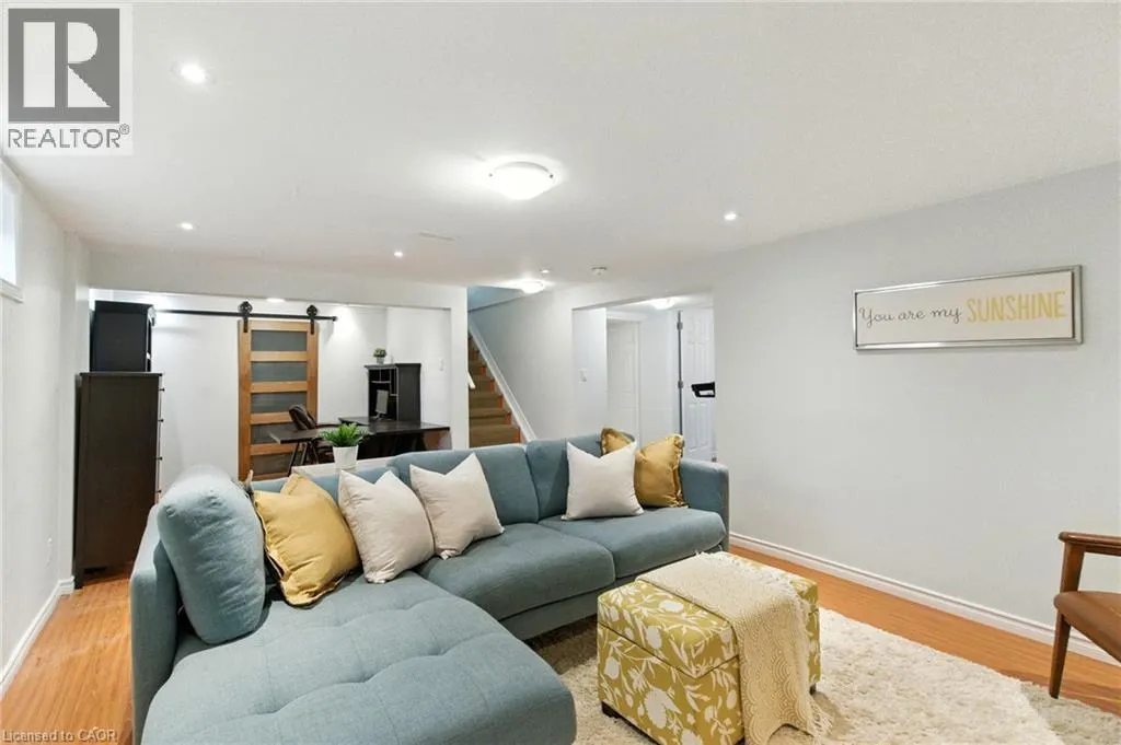 289 EAST 25TH Street