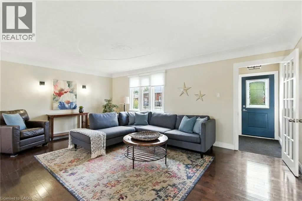289 EAST 25TH Street