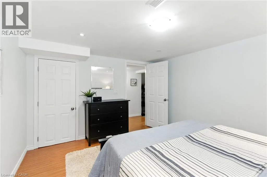 289 EAST 25TH Street