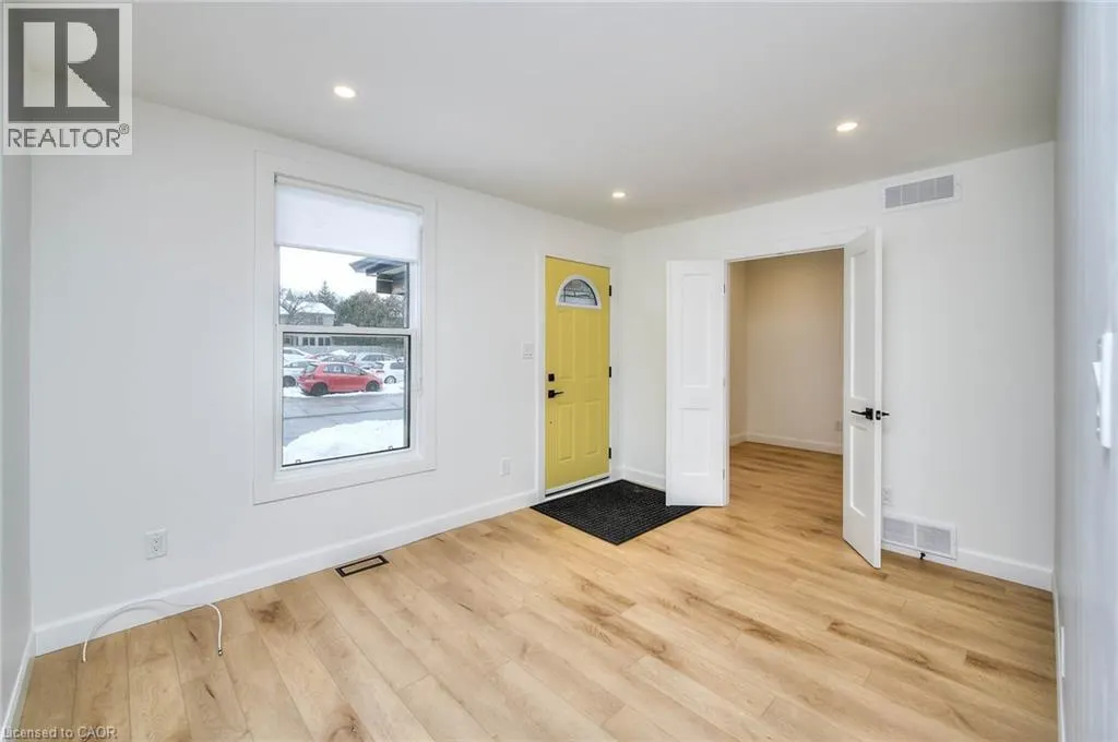 2 ESSON Street