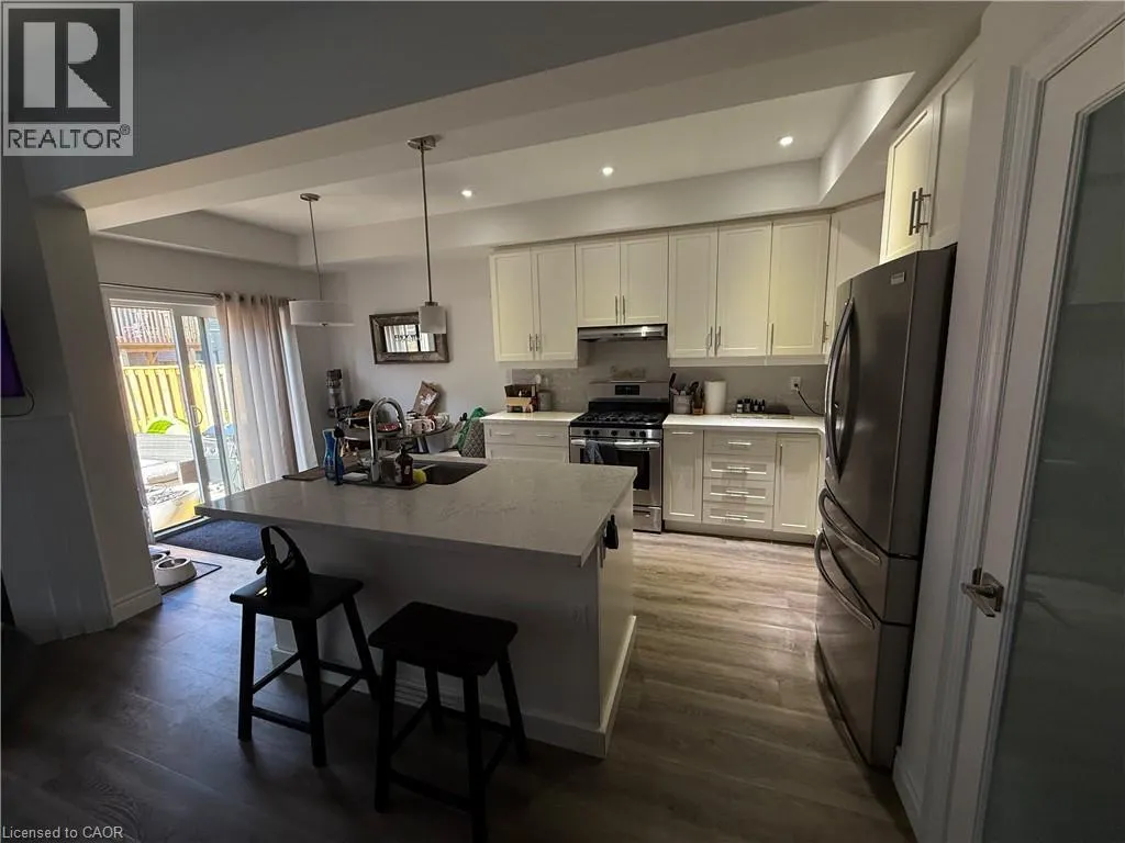 53 SOUTHAM Lane