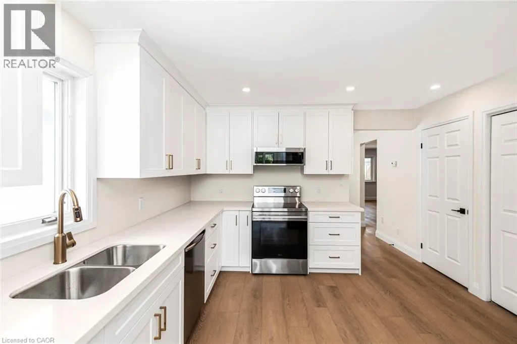 17 GARDEN Drive Unit# 21, #21