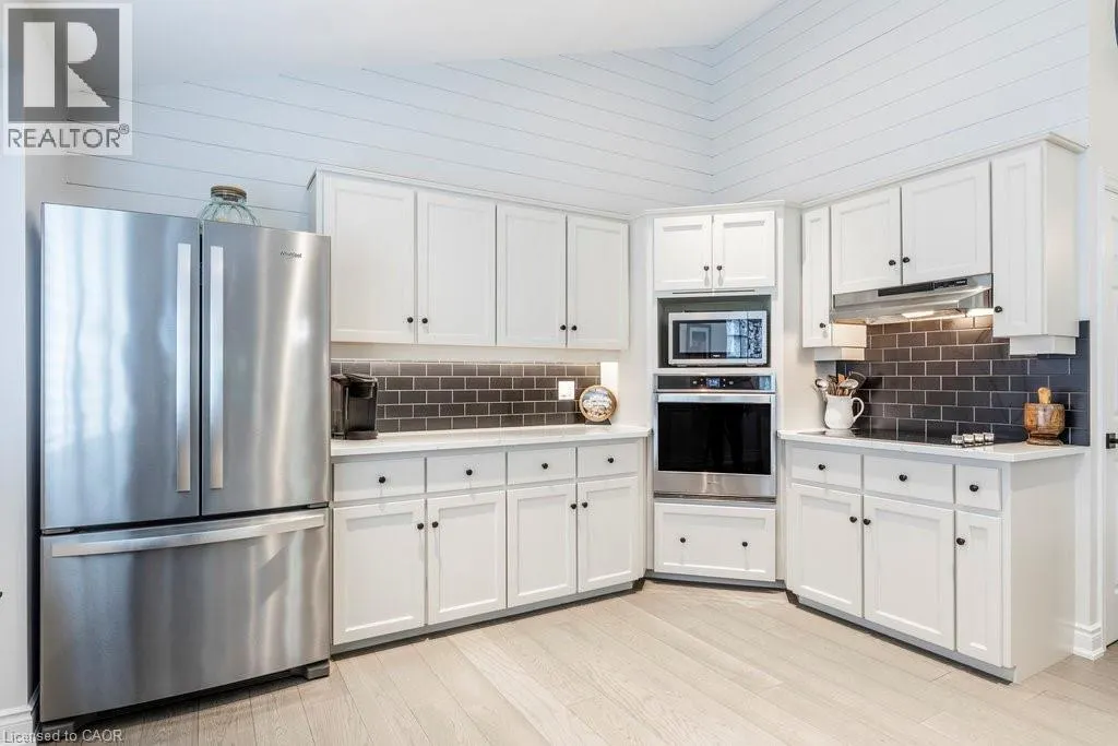 1095 SKYVIEW Drive Unit# 2, #2