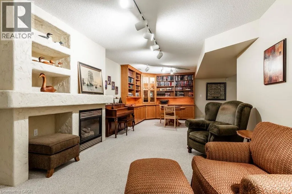 1095 SKYVIEW Drive Unit# 2, #2