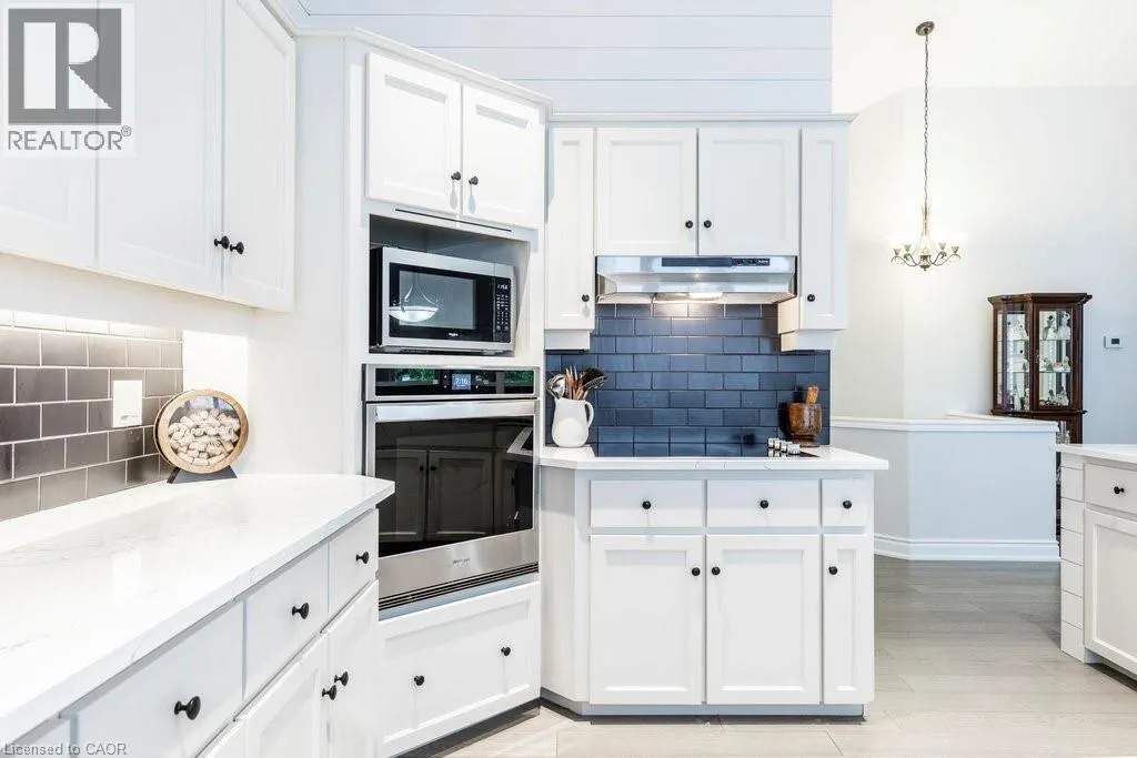 1095 SKYVIEW Drive Unit# 2, #2