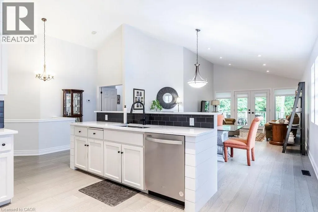 1095 SKYVIEW Drive Unit# 2, #2