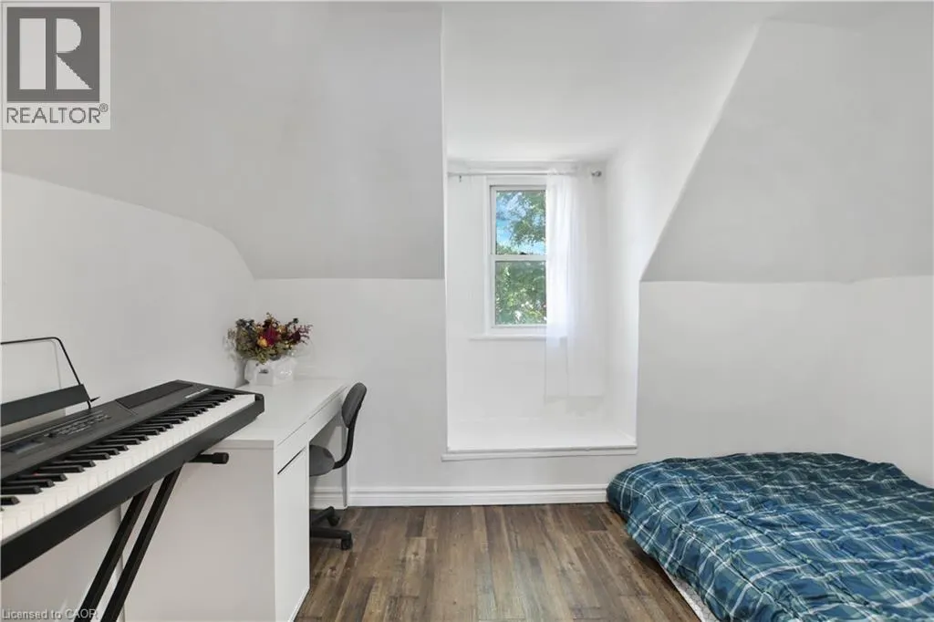 61 BROADWAY Avenue