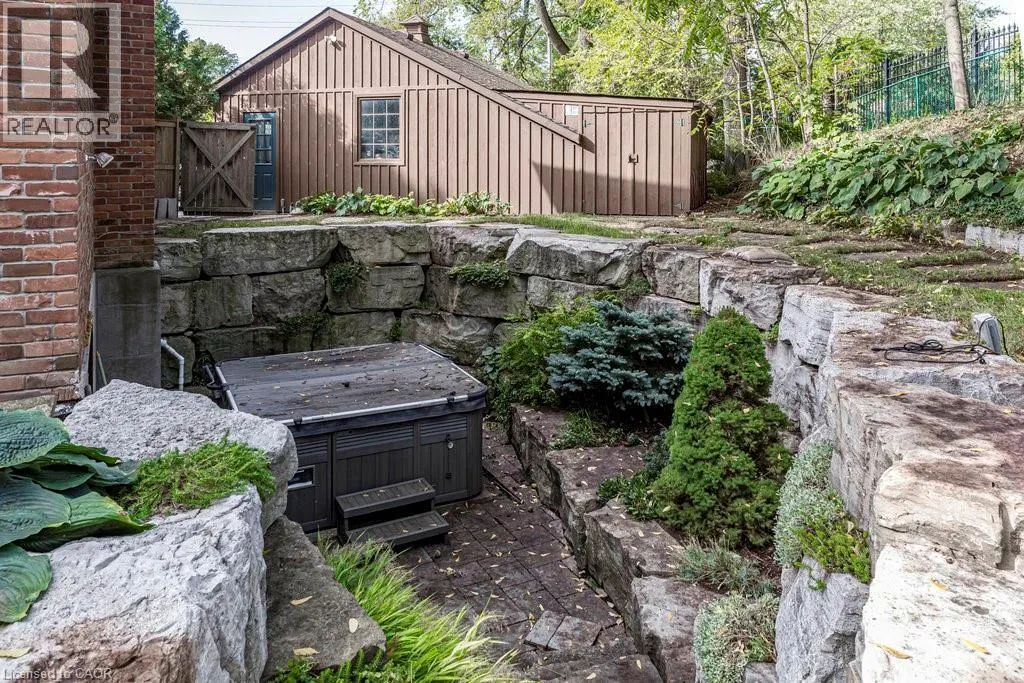 225 SHOREACRES Road