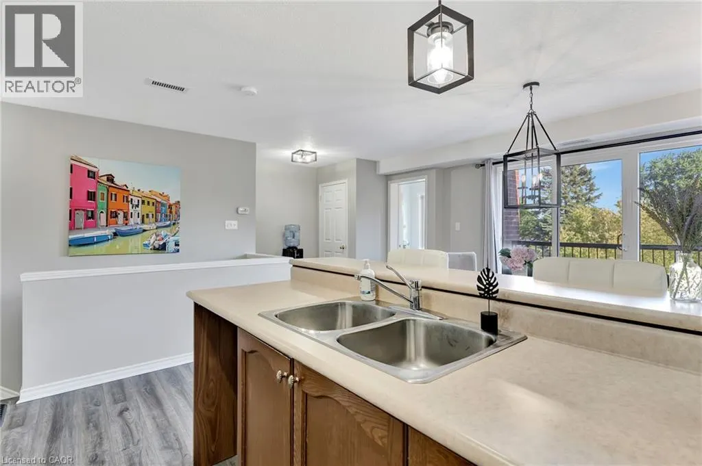45 CEDARHILL CRESCENT Unit# 1D, #1D