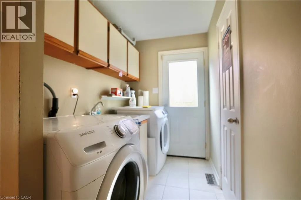 104 WOODBEND Crescent