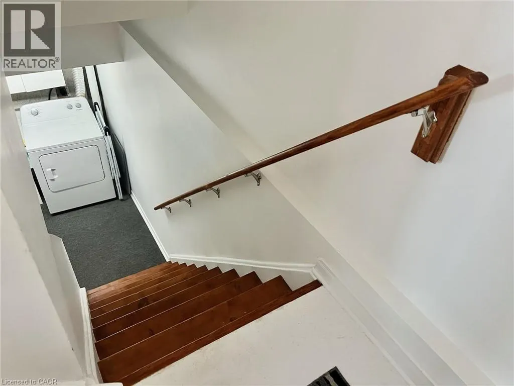 3 OLEANDER Crescent
