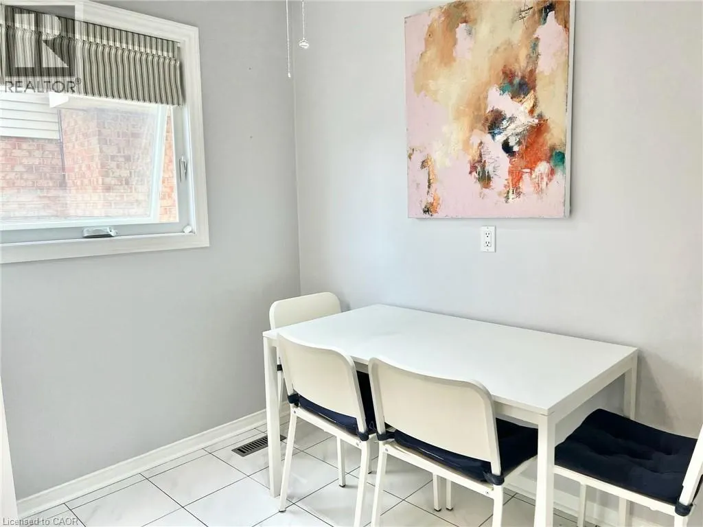 3 OLEANDER Crescent