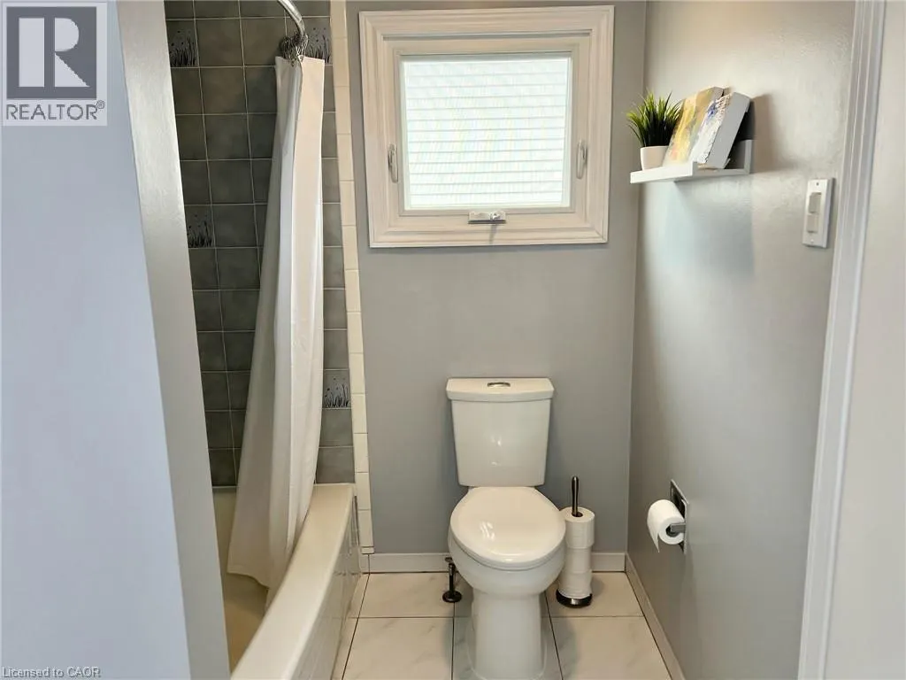 3 OLEANDER Crescent