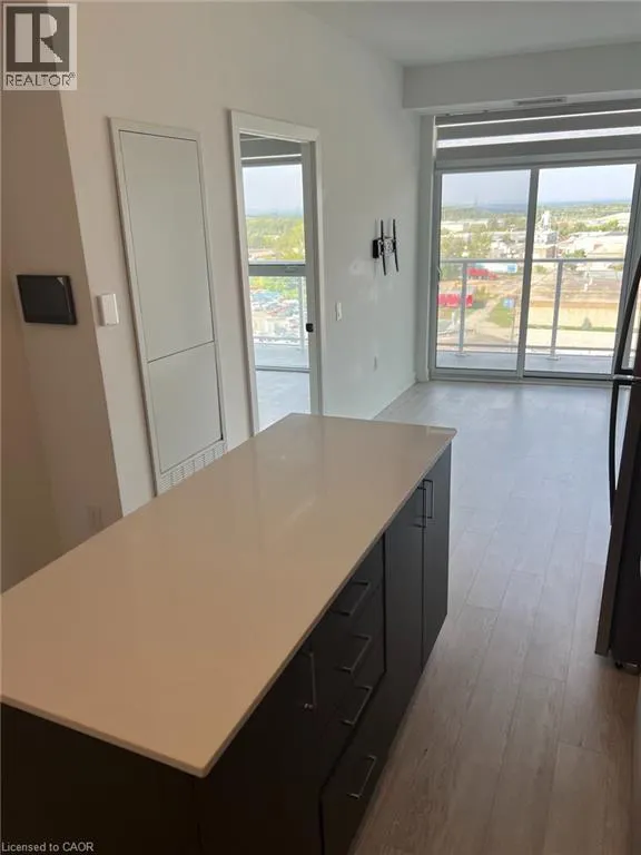 2782 BARTON Street E Unit# 715, #715