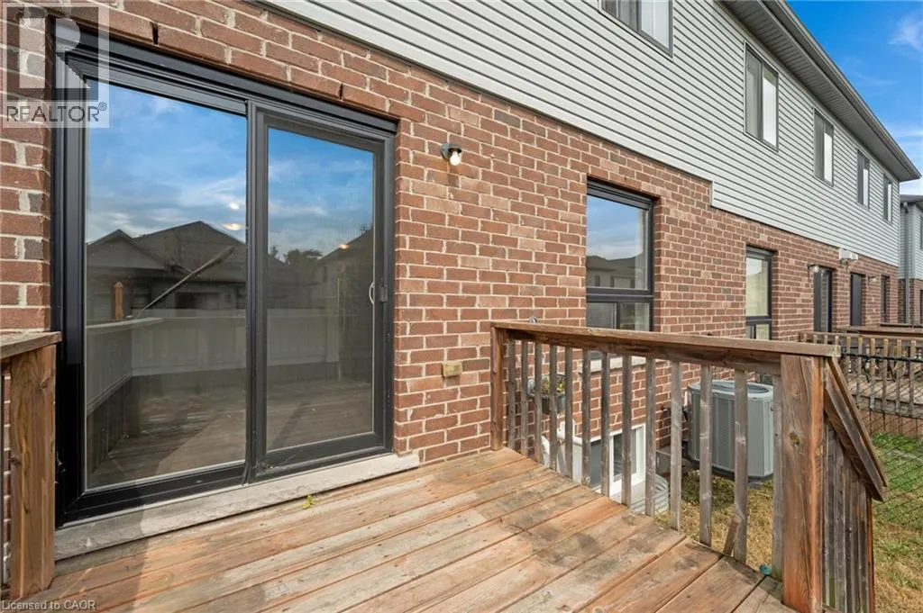 60 HONEY Street