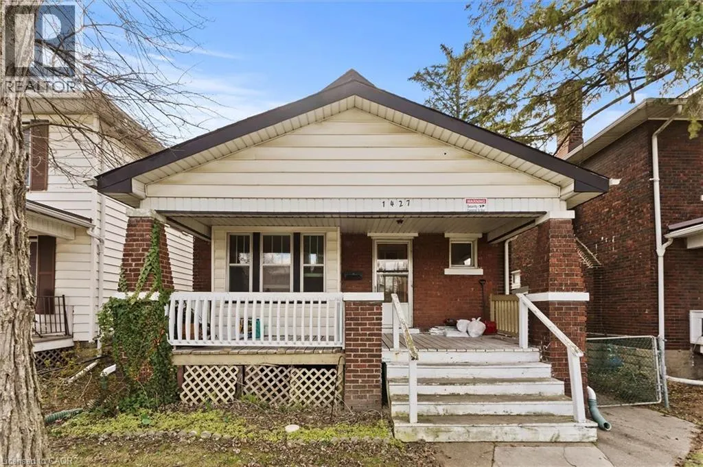 1427 BRUCE Avenue