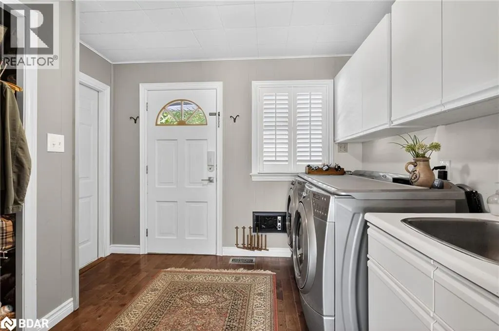 126 LETITIA Street